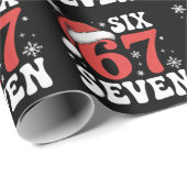 67 Santa Hat Christmas Six Seven Funny Sayings Geschenkpapier (Rolleneckpunkt)