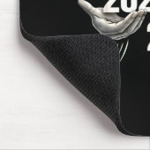 67 Silvester 2026 Lustige Neujahrsfeier Sechs Sieb Mousepad (Ecke)