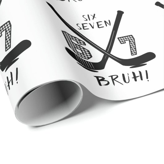 67 Six Seven Funny Meme Brain Rot Meme Geschenkpapier (Rolleneckpunkt)