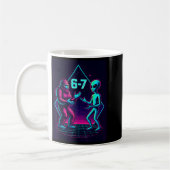 67 Six Seven Meme Funny Bigfoot Alien Sasquatch Uf Kaffeetasse (Links)