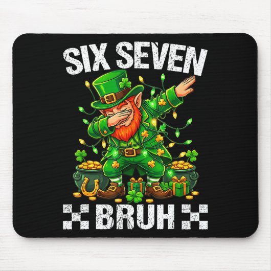 67 St. Patrick Lustiger Six Seven Meme Kobold Jung Mousepad (Vorne)