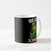 67 St Patricks Funny Six Seven Meme Leprechaun Boy Kaffeetasse (VorderseiteRechts)