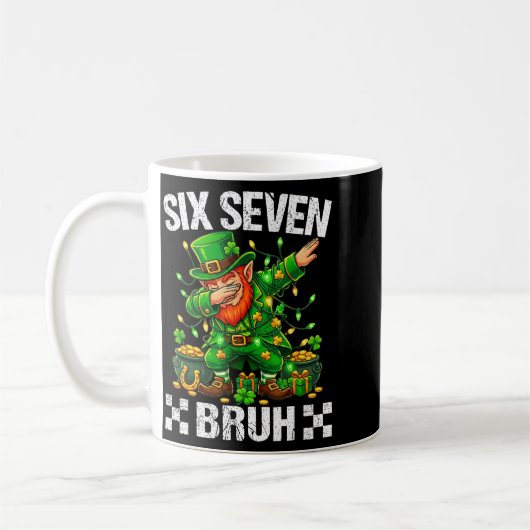 67 St Patricks Funny Six Seven Meme Leprechaun Boy Kaffeetasse (Links)