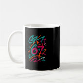 67 verstecktes Meme Trending Gen Z Alpha Six Seven Kaffeetasse (Links)