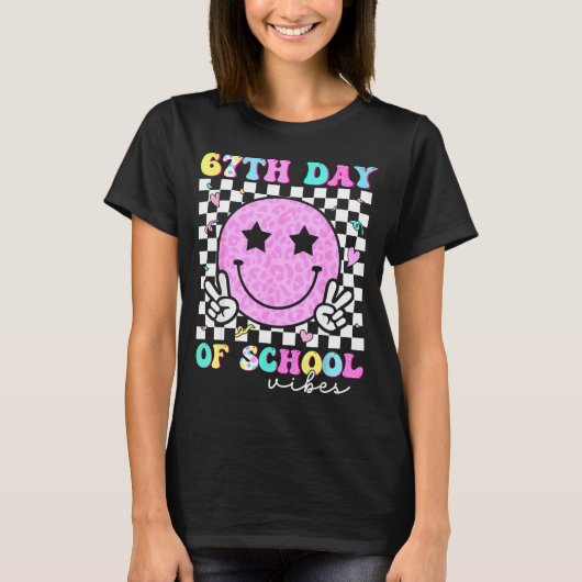67th Day Of School Vibes Smile Face 67 Six Seven M T-Shirt (Vorderseite)