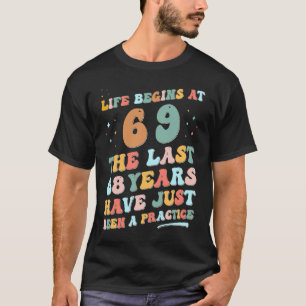 69. Geburtstag Mann Frau 2023 Groovy Life beginnt  T-Shirt