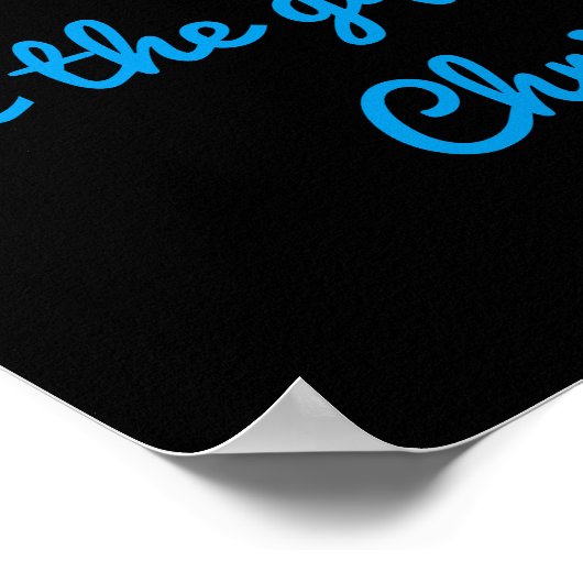 6:23 Uhr mit einem alten Boot im ruhigen Ozean. Poster (Ecke)