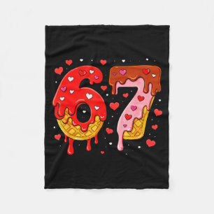 6 7 Cream Drip Six Seven Meme Valentinstag Männer  Fleecedecke