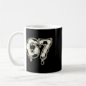 6 7 Fußball Byll Drip Grafik Six Seven Meme Kaffeetasse (Links)