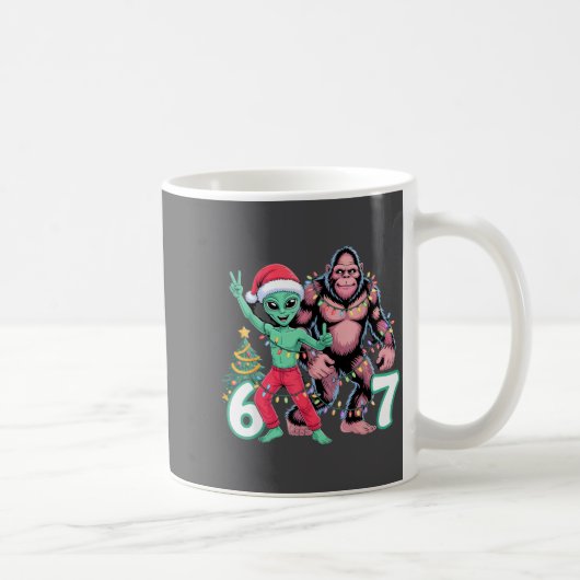 6 7 Meme Christmas Alien Sasquatch Six Seven Fun  Kaffeetasse (Rechts)