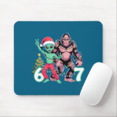 6 7 Meme Christmas Alien Sasquatch Six Seven Fun Mousepad (Mit Mouse)