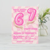 6 7 Meme Trend Six Seven Birthday party Retro Pink Einladung (Stehend Vorderseite)