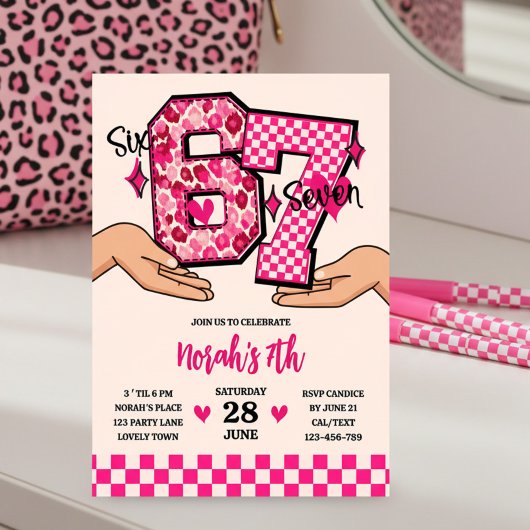 6 7 Meme Universitäts- Leopard Checkerboard Mädche Einladung