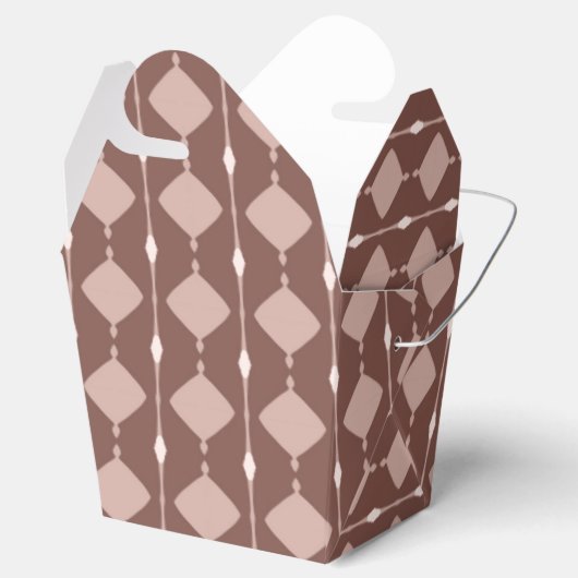 6 GESCHENKSCHACHTEL (Geöffnet)