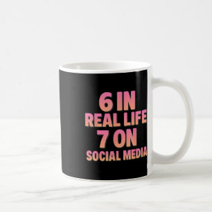 6 Im realen Leben 7 In den sozialen Medien Kaffeetasse