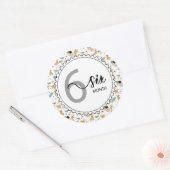 6 Monate Meilenstein Baby Giraffen und Balloons Runder Aufkleber (Umschlag)