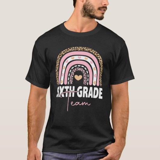 6th Grade Teacher Rainbow Back To School Hello Six T-Shirt (Vorderseite)