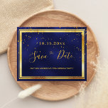 70. Geburtstag dunkelblaues Gold Save the Date Postkarte<br><div class="desc">Eine Save the Date Karte für eine 70. Geburtstagsfeier für einen Typ, Mann, Mann. Ein dunkelblauer Hintergrund mit goldenen Konfetti und einem goldfarbenen und schwarzen Rahmen in den Imitaten. Die blaue Farbe ist ungleichmäßig. Vorlagen für Datum und Name/Alter 70. Goldene Buchstaben. Der Text: Save the Date ist mit einem großen...</div>