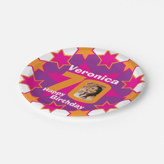 70. Geburtstag Foto Name rosa Sternenschild Pappteller (Schrägansicht)