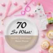 70. Geburtstag Funny Sprichwort Beige Moderne Pappteller (Party)