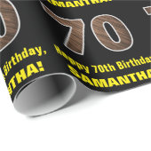70. Geburtstag: Name & Imitat Holzkörnmuster "70" Geschenkpapier (Rolleneckpunkt)