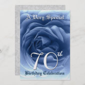 70. Geburtstag Soft Blue Rose Metallic Paper Einladung (Vorne/Hinten)
