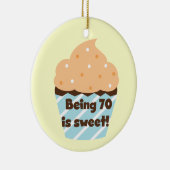 70 Jahre alt ist T - Shirt und Geschenke zum Gebur Keramik Ornament (Rechts)