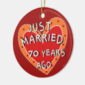 70. Jahrestag oder ein beliebiges Weihnachtsgesche Keramikornament (Links)