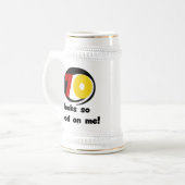 70 sieht so gut aus wie mir T - Shirt und Geschenk Bierglas (Vorderseite Links)