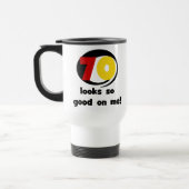 70 sieht so gut aus wie mir T - Shirt und Geschenk Reisebecher (Links)
