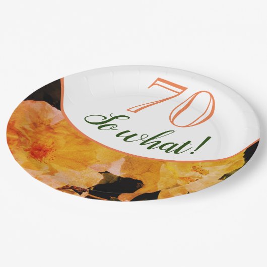 70 So, was gelbe Rose Blumenfreude am 70. Geburtst Pappteller (Schrägansicht)