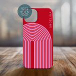 70er Inspirierte Linie Art - Rosa Regenbogenarge Case-Mate iPhone 14 Plus Hülle<br><div class="desc">Ein rotes Design mit gestreiften Mustern und runden Formen in Rot und Rosa. Ein kühnes,  aber minimales Design mit einem optionalen Bereich zum Hinzufügen von Text.</div>