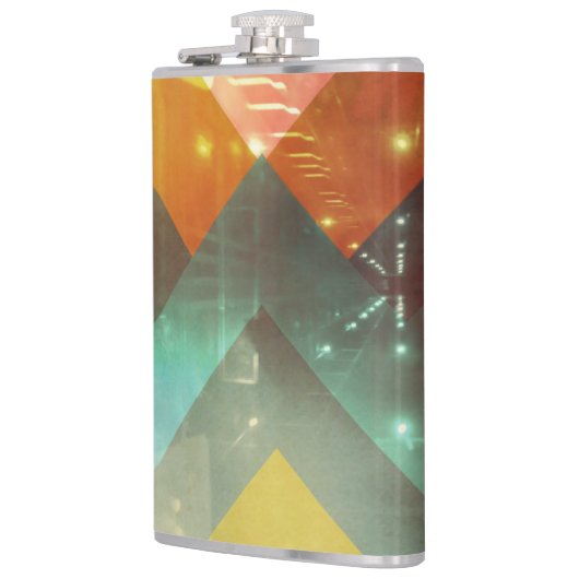 70er Jahre Orange Abstrakte Techno-Dreiecke Flachmann (Links)