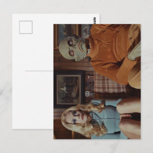 70er Monster und Frau auf Couch Postkarte