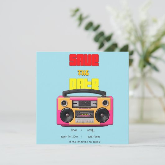 70er Retro Boombox Ankündigung Datum freihalten (Stehend Vorderseite)