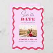 70er Retro Wavy Frame Rosa und Rotes Foto 77 Save The Date (Vorne/Hinten)
