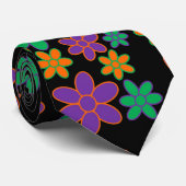 70er Style-Blume auf der Krawatte mit schwarzem Hi (Gerollt)