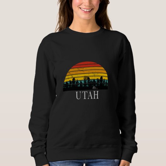 70er Utah UT Retro Sunset Camping Zelt Feuer im Fr Sweatshirt (Vorderseite)