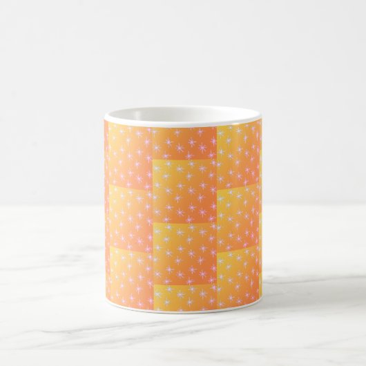 70er Vibe Orange- und Goldpatchwork-Muster Tasse (Mittel)