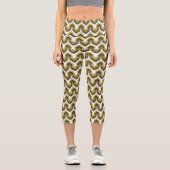 70s Bold Modern Retro Ogee Motif in Greens Capri Leggings (Vorderseite)