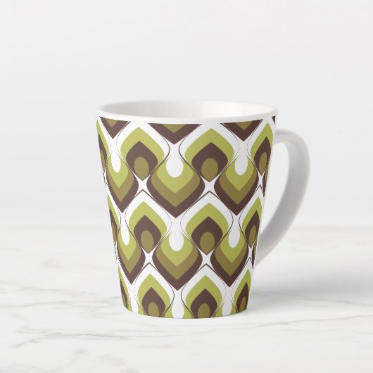70s Bold Modern Retro Ogee Motif in Greens Milchtasse (Rechte Ecke)