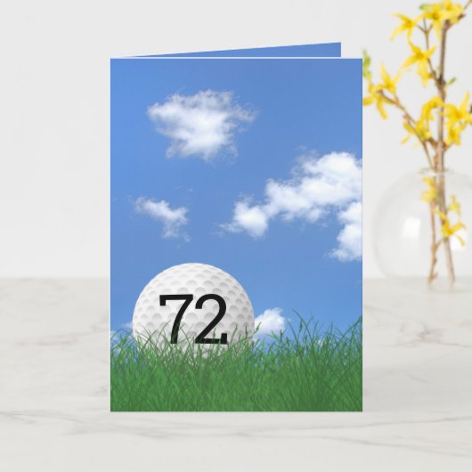 72. Geburtstag, Golfball im Gras Karte (Gelbe Blume)
