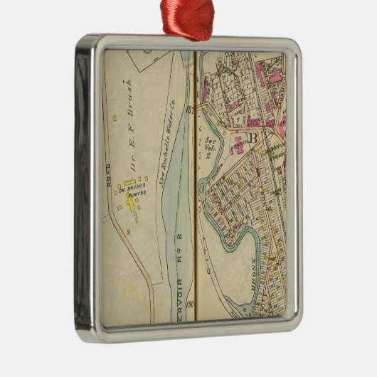 7475 East Chester, Bronxville Silbernes Ornament (Rechts)