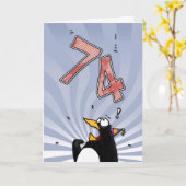 74. Geburtstag - Pinguin-Überraschungs-Karte Karte (Gelbe Blume)