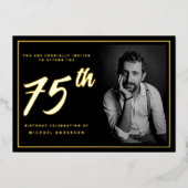 75. Geburtstag Elegantes Foto Schwarzes Gold Folieneinladung (Vorderseite)