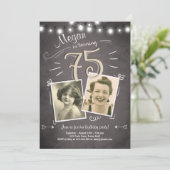 75. Geburtstags-Einladungs-Vintager erwachsener Einladung (Stehend Vorderseite)