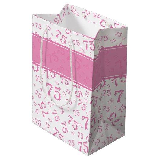 75. Happy Birthday Pink/White Number Pattern Mittlere Geschenktüte (Rückseite Schrägansicht)