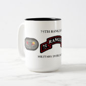 75. RANGERREGIMENT MILITÄRISCHE INTELLIGENZ BN ZWEIFARBIGE TASSE (Vorderseite Links)