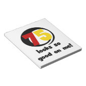 75 sieht mir so gut aus wie T - Shirt und Geschenk Notizblock (angewinkelt)