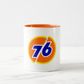 76 Öl cool Retro Zweifarbige Tasse (Mittel)